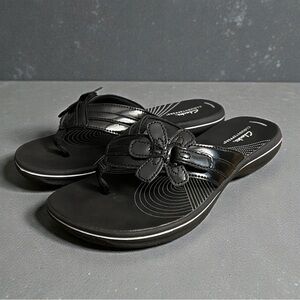 Clarks Brinkley Flora Flip-Flop Black Patent Synthetic Size 8 NWOB